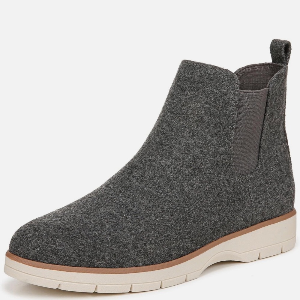 Dr. Scholl's Gray Chukka Boots for women